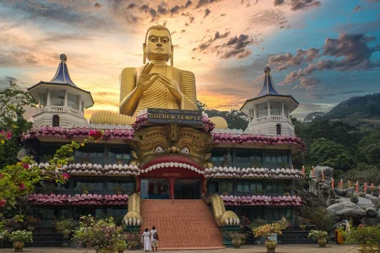 Stunning photo of a Buddhist temple in Sri Lanka